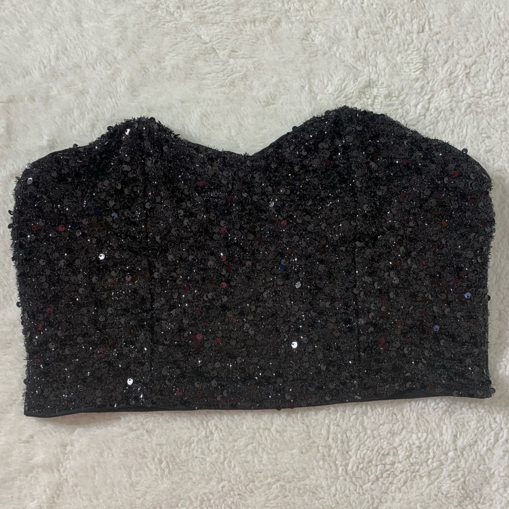 Crop top black sequin top with back closure size L (8/10)